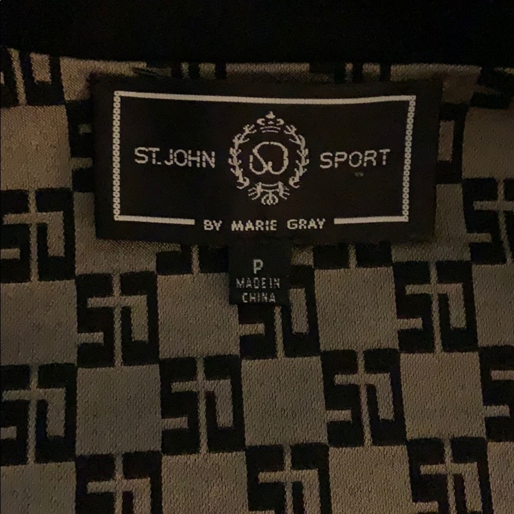 💋ST. JOHN Jacket - Picture 5 of 11